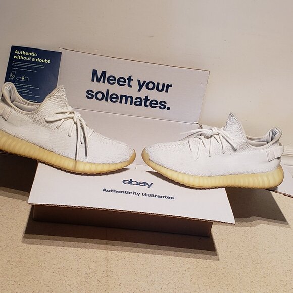 Adidas Yeezy 350 V2 Triple White Sneakers 11.5 Authentic in the Box W/Tags - VGC - Picture 6 of 9